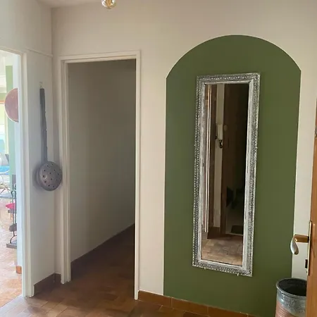 Face Aux Iles Terrasse Et Parking LʼÎle-Rousse